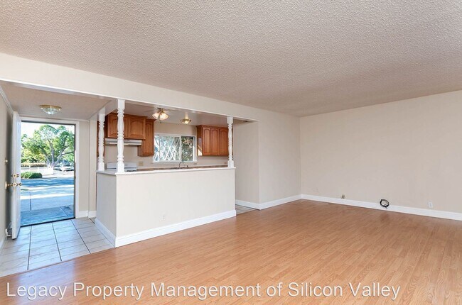 Building Photo - 4 br, 2 bath House - 1434 Helmond Lane