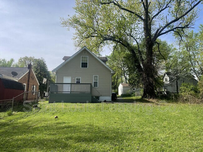 Building Photo - 423 Emmett Ave