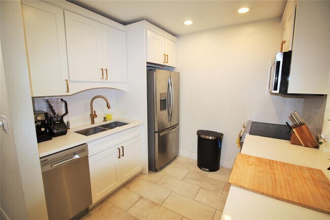 Photo - 1935 S Conway Rd Townhome