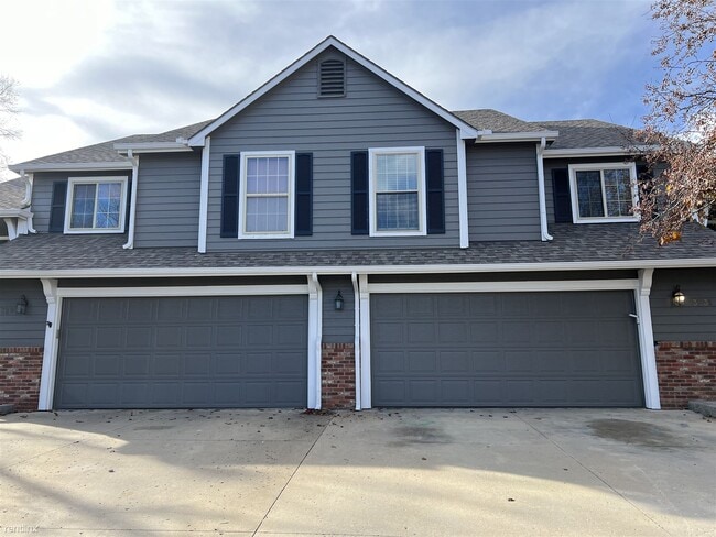 Building Photo - 3 br, 2 bath Townhome - 3531 Sweetgrass Ct