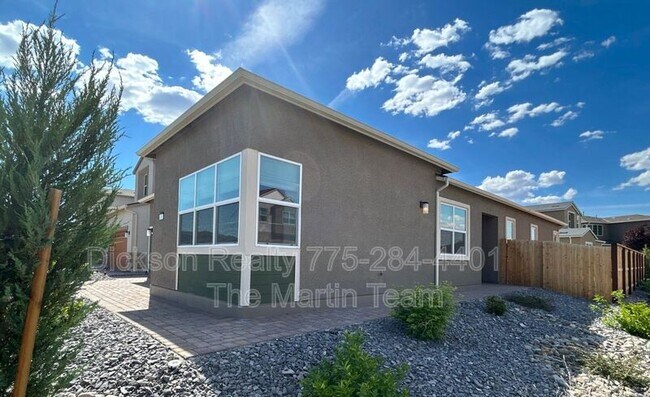 Building Photo - 2494 Metolius Dr