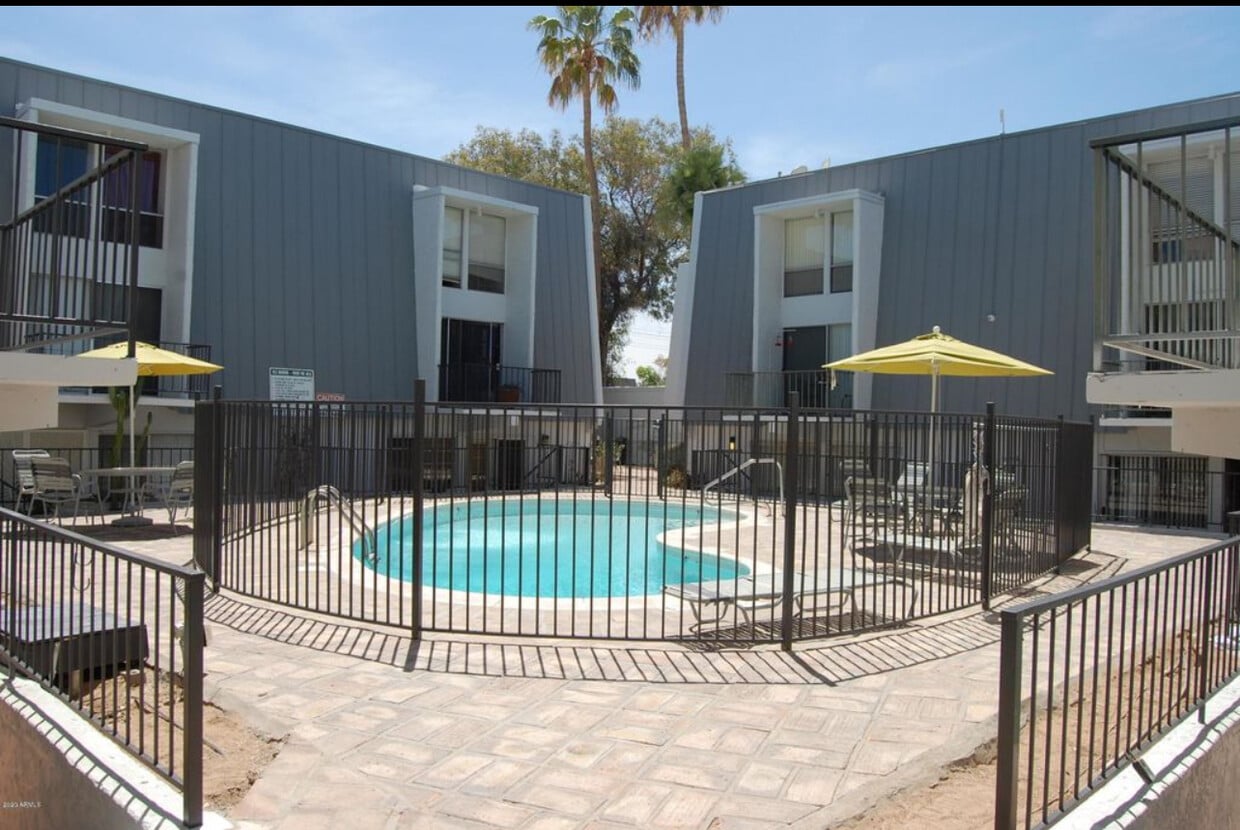 Photo - 3416 N 44th St (Phoenix, AZ)
