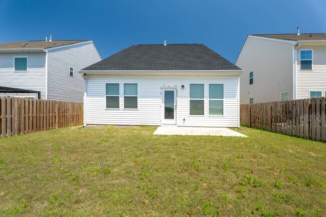 Building Photo - 812 Justify Lp