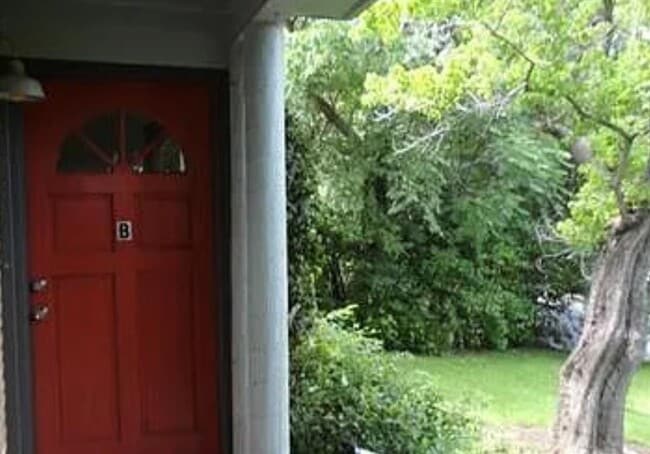 Building Photo - 3711 Bridle Path