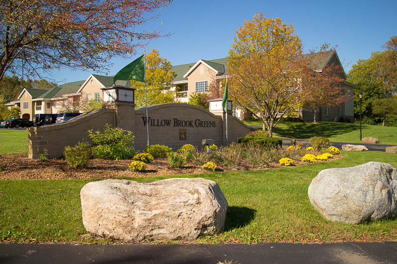 Foto principal - Willow Brook Greens Apartments