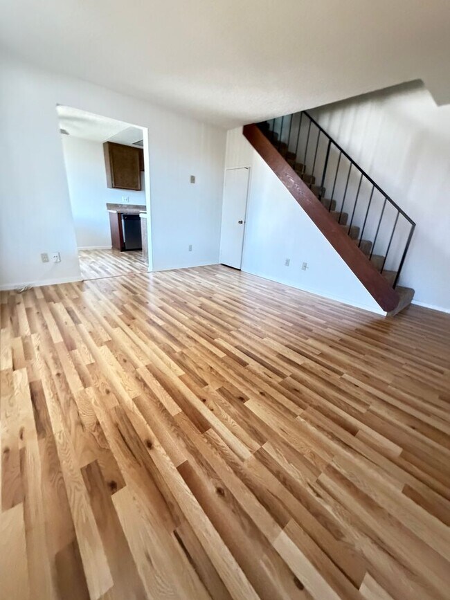 Building Photo - 153 Brightwood Ave