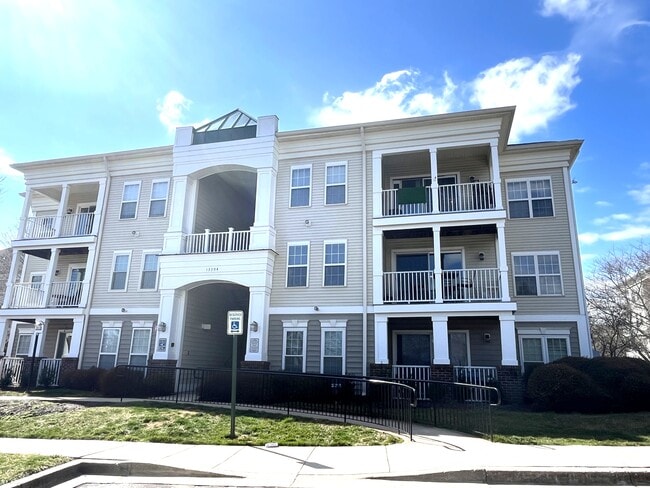 Building Photo - 13304 Kilmarnock Way