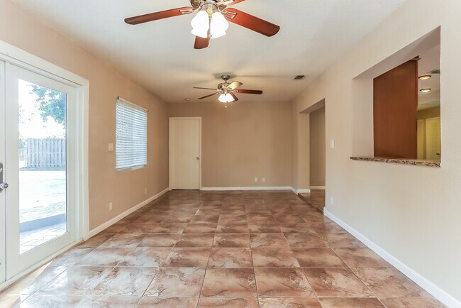 Building Photo - 9896 Liberty Ct