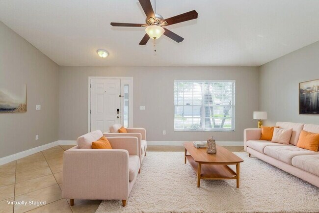 Foto del edificio - 1540 Chepacket St