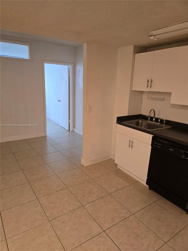 Foto del edificio - 825 Brickell Bay Dr