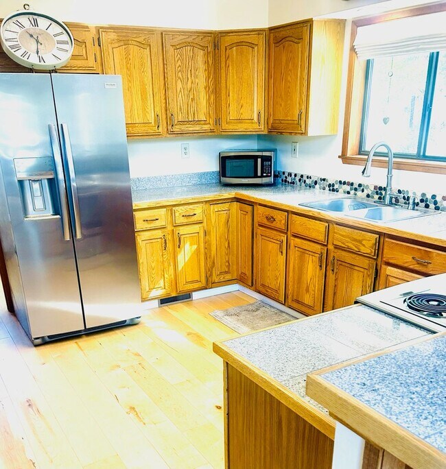 Foto del edificio - Stunning Fully Furnished A-Frame Mountain Retreat on Private Road – Fully Remodeled, Loft + Offic...