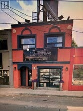 Building Photo - 1552 Avenue Rd