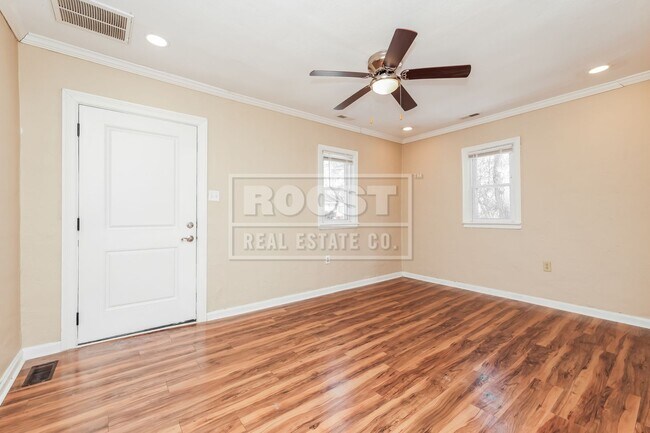 Foto del edificio - 2 bed 1 Bath Single Family Home in Dayton