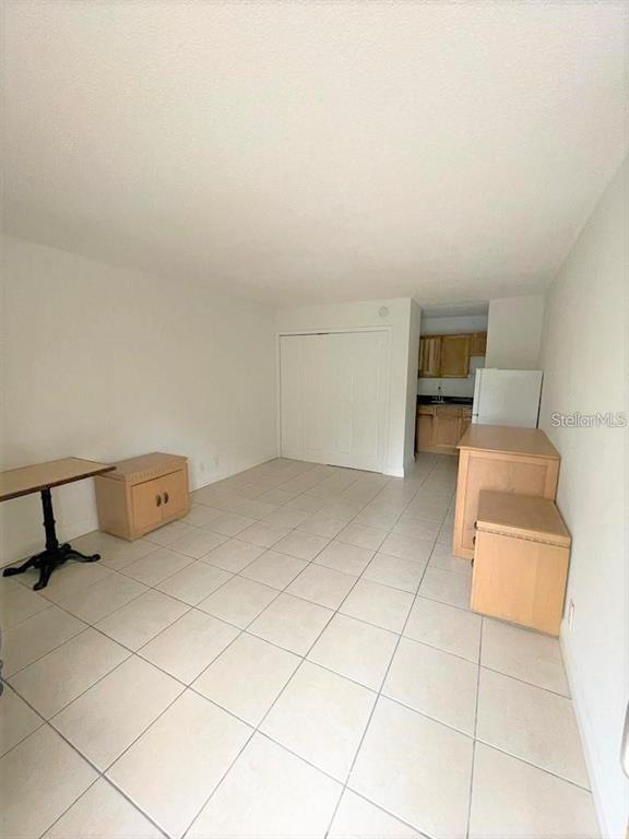 Building Photo - 7900 S Orange Blossom Trail