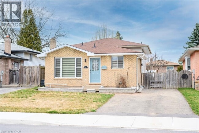 Building Photo - 48 Larchwood Cir