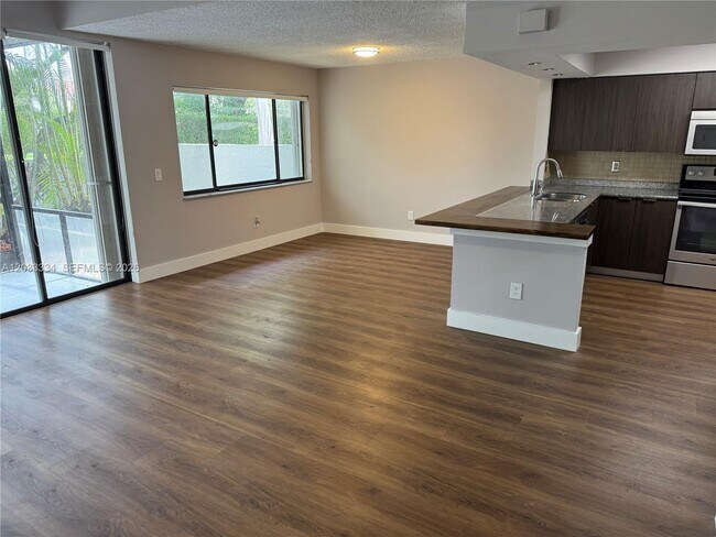 Foto del edificio - 11749 Terra Bella Blvd