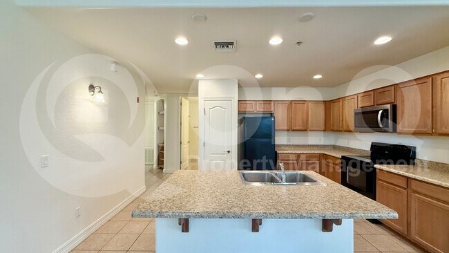 Foto del edificio - 1456 E 9th St