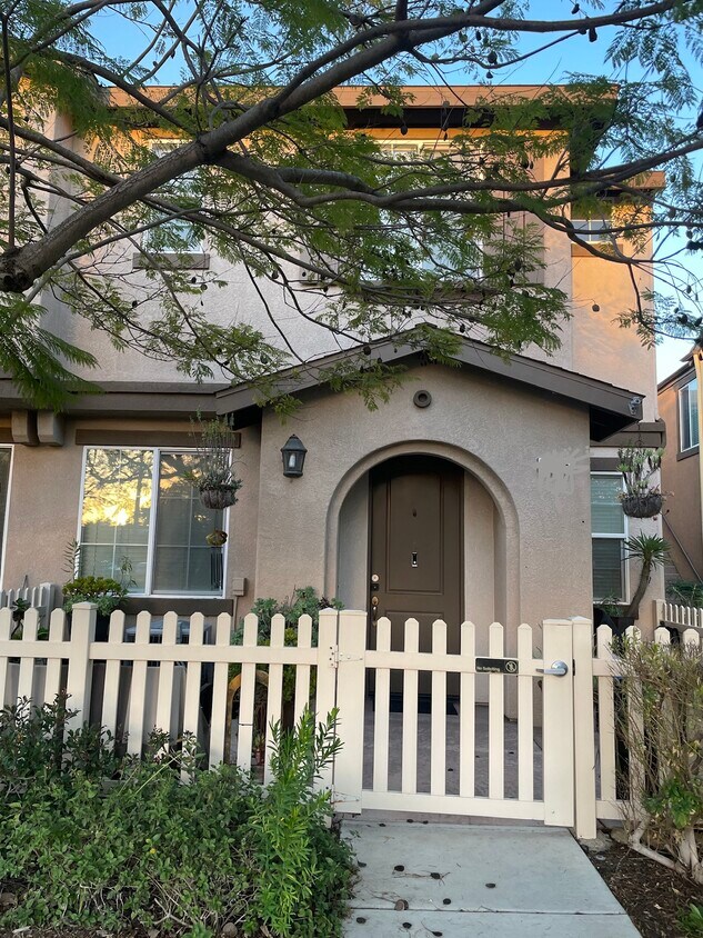 Foto principal - 3386 Moss Landing Blvd