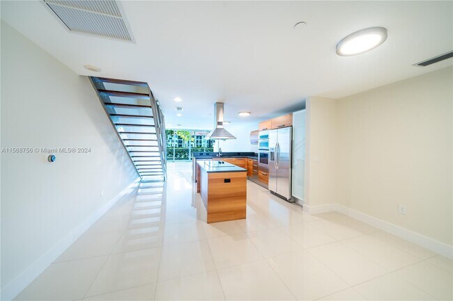 Foto del edificio - 2950 NE 188th St