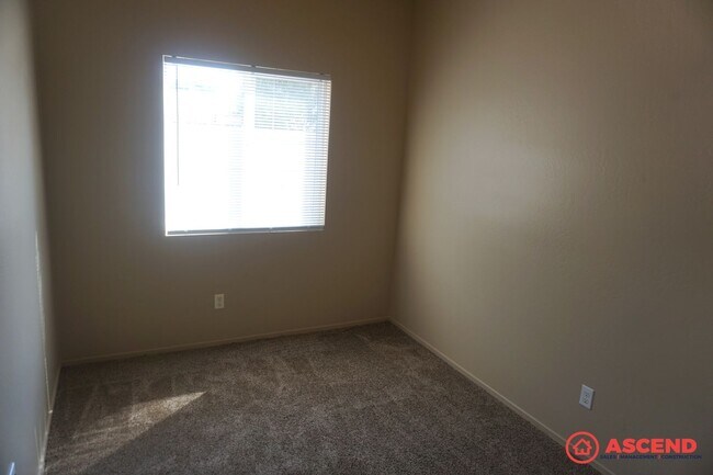 Foto del edificio - 222 Harding Ave.