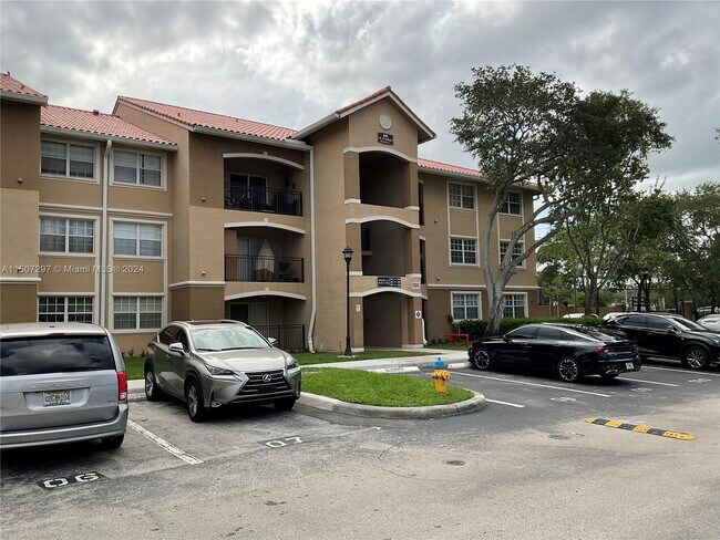 Building Photo - 100 SW 117th Terrace