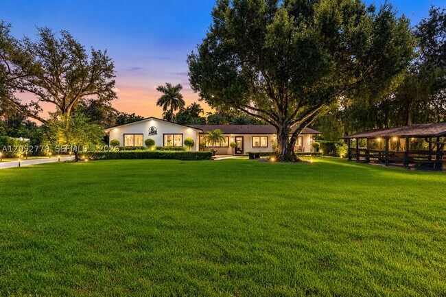 Foto del edificio - 4100 SW 102nd Ave