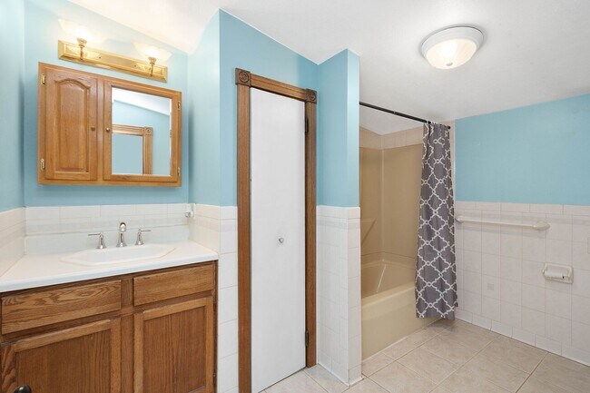 Foto del edificio - CHARMING 2 BEDROOM IN WILMERDING AVAILABLE...