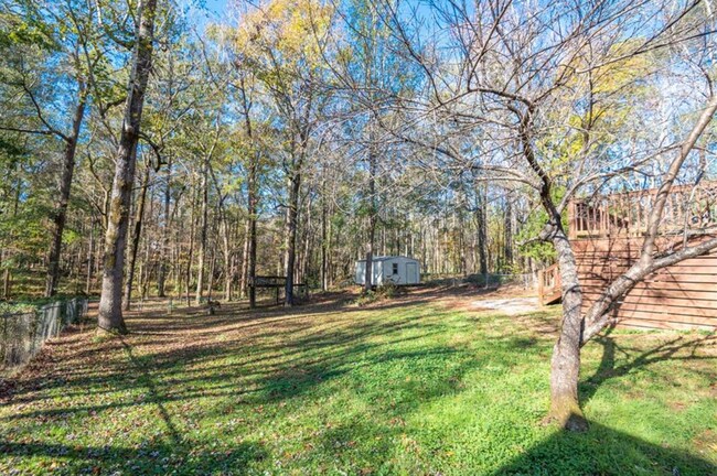 Foto del edificio - 1339 Sanders St