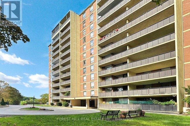 Building Photo - 15-315 London Green Ct