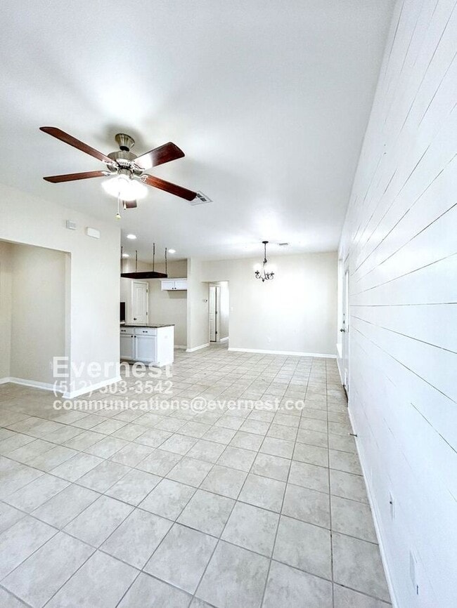 Building Photo - 2-Bedroom, 2-Bathroom Home with Modern App...