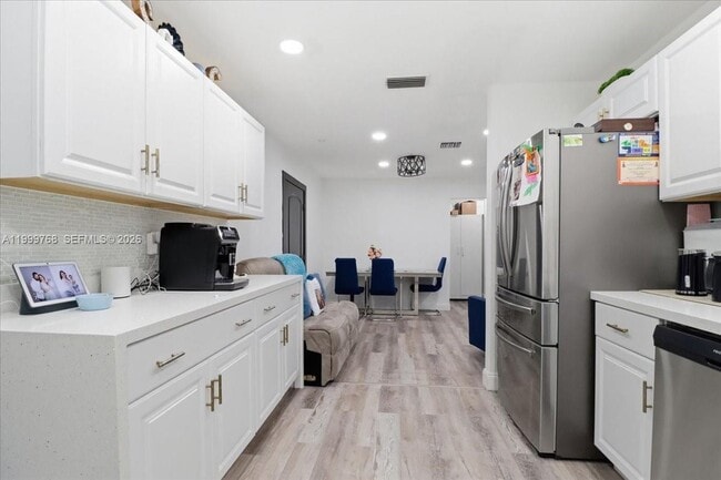 Foto del edificio - 7551 Polk St