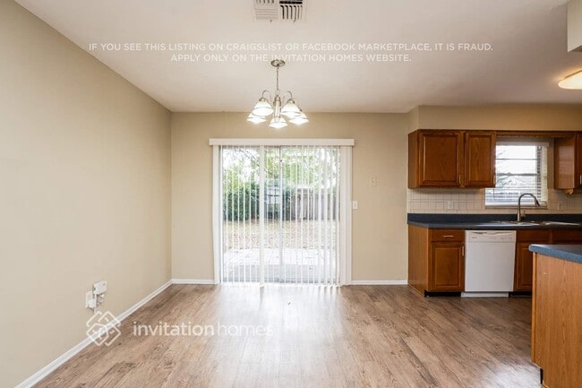Building Photo - 119 Oaxaca Ln