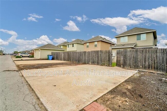 Building Photo - 4623 Esper Ln