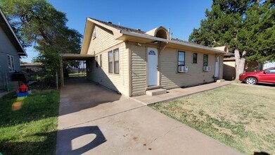 Building Photo - 1309 I-40