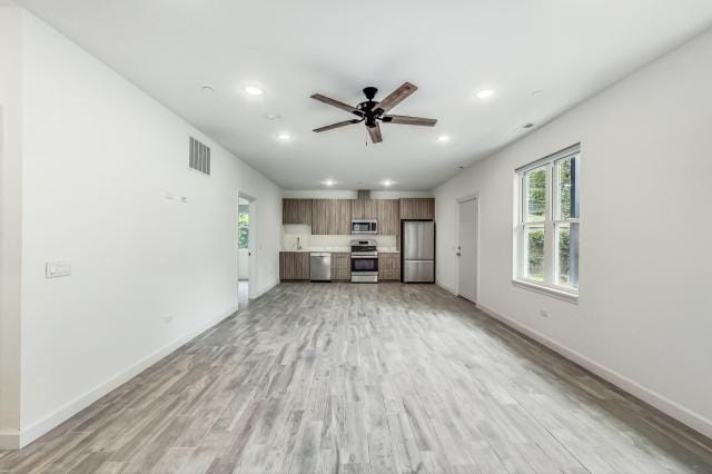 Building Photo - 3 bedroom in Chicago IL 60637