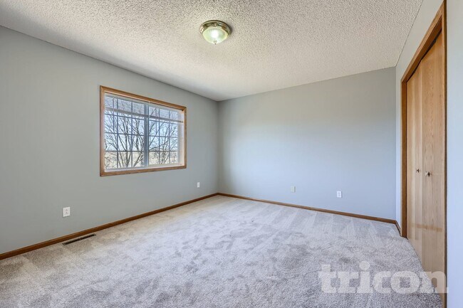 Foto del edificio - 4527 Mason Ave NE