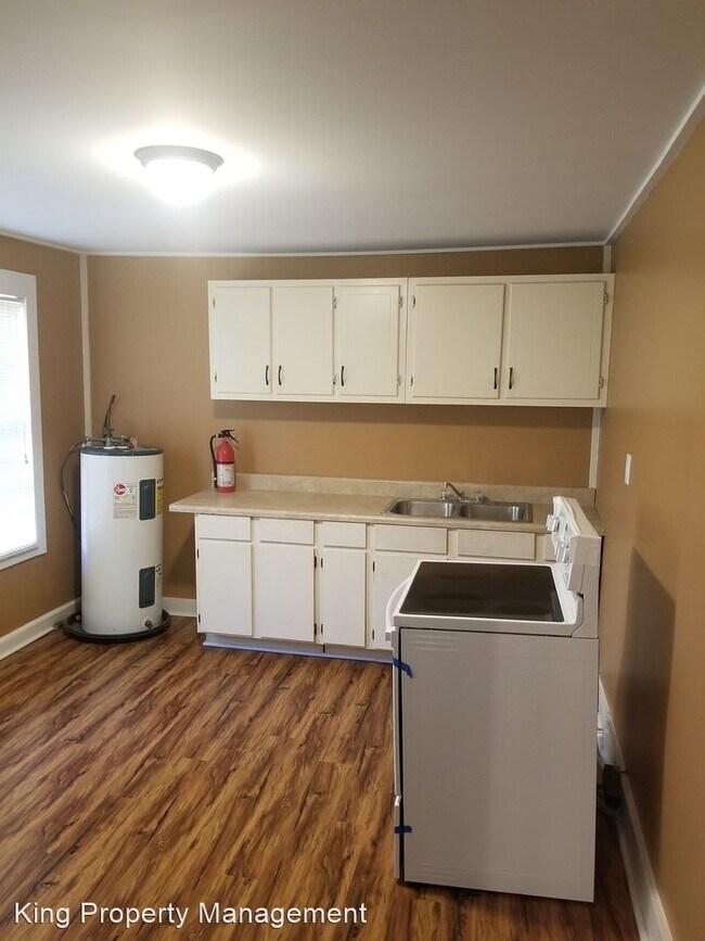 Foto del edificio - 1 br, 1 bath House - 416 East 23rd Street