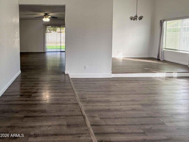 Foto del edificio - 16811 N 32nd Ave