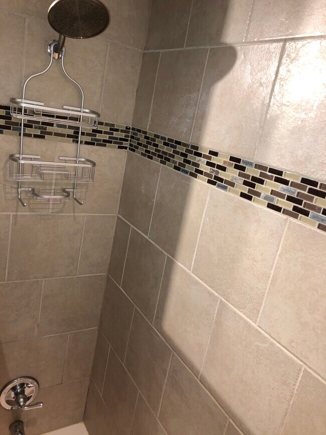 Foto del edificio - 334 W Milton Ave