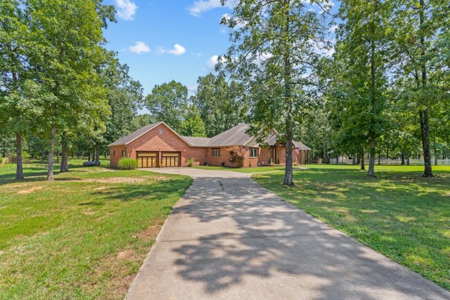 Building Photo - 4150 N Castle Oak Blvd