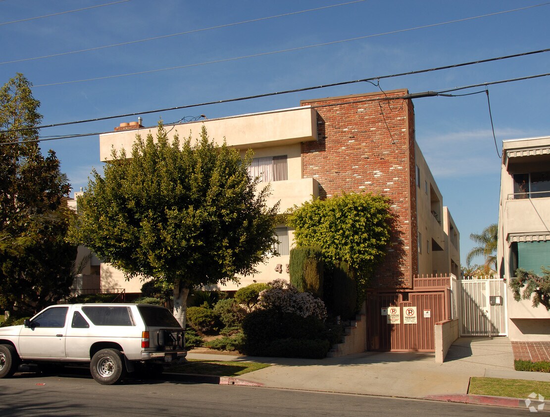 937 Apartments for Rent in South Bay, CA Westside Rentals