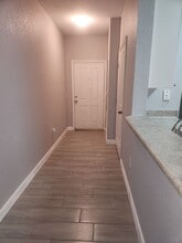 Building Photo - 2013 Hemingway Cir