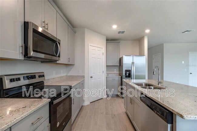 Building Photo - 3033 Cassidy Ln