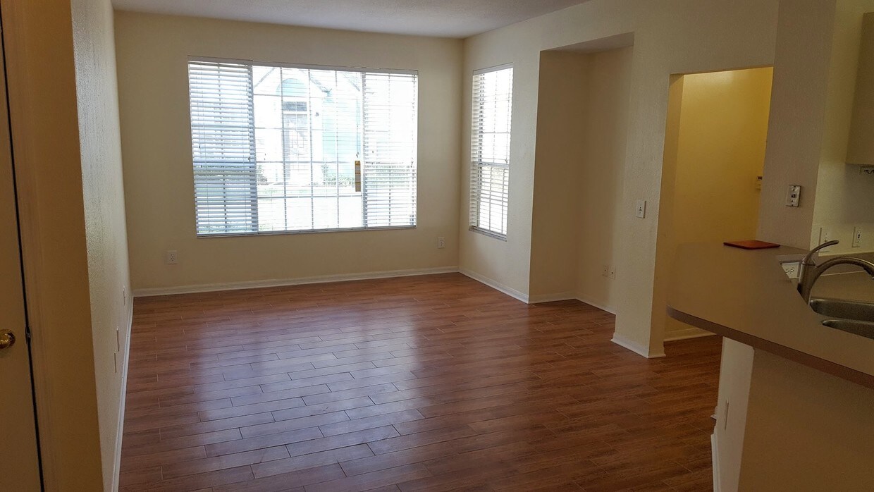 13703 Richmond Park Dr N, Jacksonville, FL 32224 Condo for Rent in