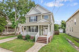 Building Photo - 426 W 28th St