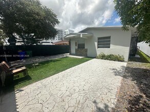 Building Photo - 1555 NW 34th St
