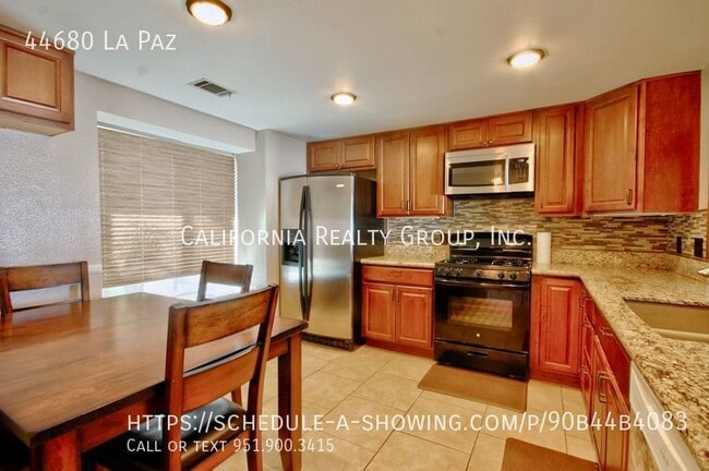 Building Photo - 44680 La Paz Rd