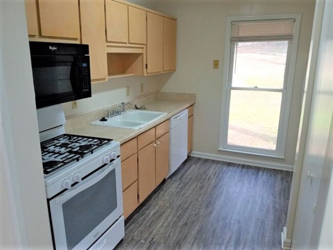 Building Photo - 476 Fairchase Ct