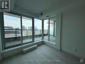 Building Photo - 6-816 Greenbriar Rd