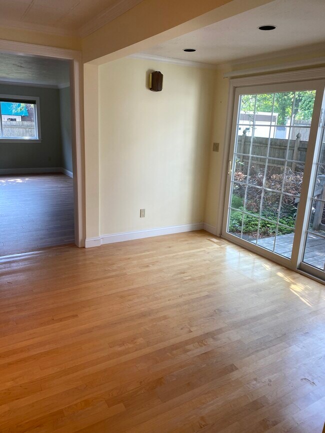 Foto del edificio - 23 Gardner Avenue, Unit 23